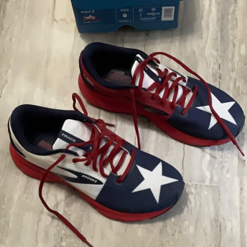 Brooks Trace 2 Red, White, Navy, 8 medium